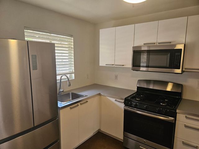 802 W Turney Avenue 12A, Phoenix, AZ 85013