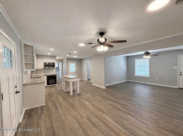 1016 Tanglewood Drive, Clinton, MS 39056