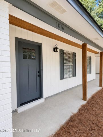 1016 Tanglewood Drive, Clinton, MS 39056