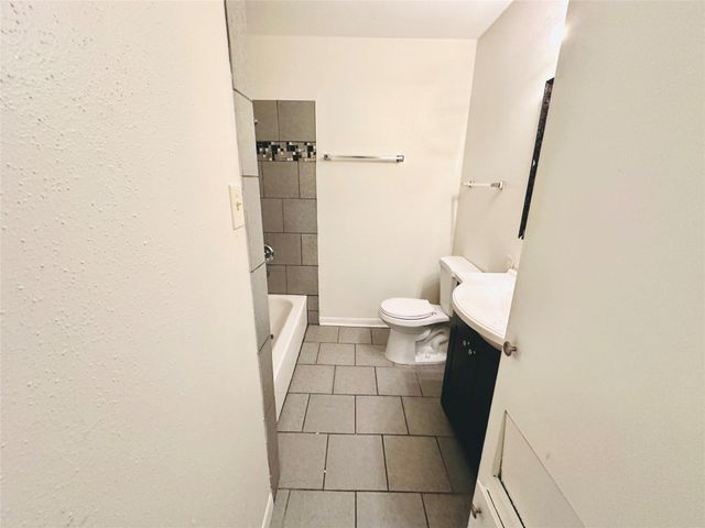 3822 Southway DR 103, Austin, TX 78704