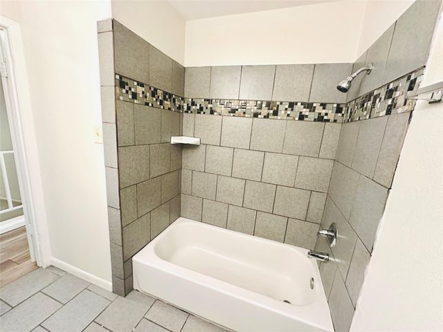 3822 Southway DR 103, Austin, TX 78704