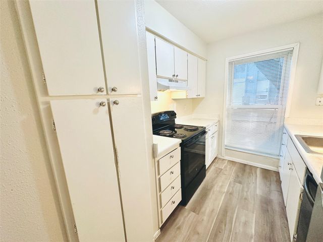 3822 Southway DR 103, Austin, TX 78704