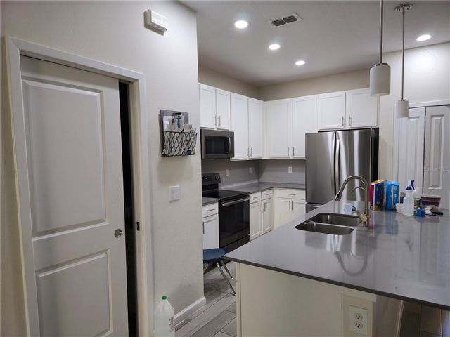 9067 MENEWA COURT, Orlando, FL 32825