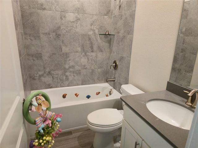 9067 MENEWA COURT, Orlando, FL 32825