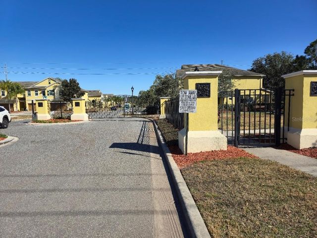 9067 MENEWA COURT, Orlando, FL 32825