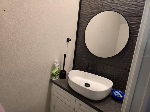 9067 MENEWA COURT, Orlando, FL 32825