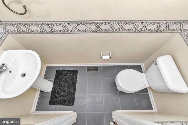 465 WOODSTOCK LN, Wilmington, DE 19808