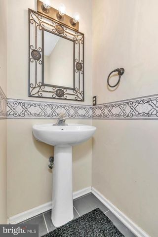 465 WOODSTOCK LN, Wilmington, DE 19808