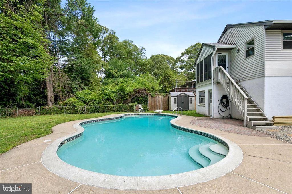 Image 29 of property listing at 456 RUTH RD, Arnold, MD 21012