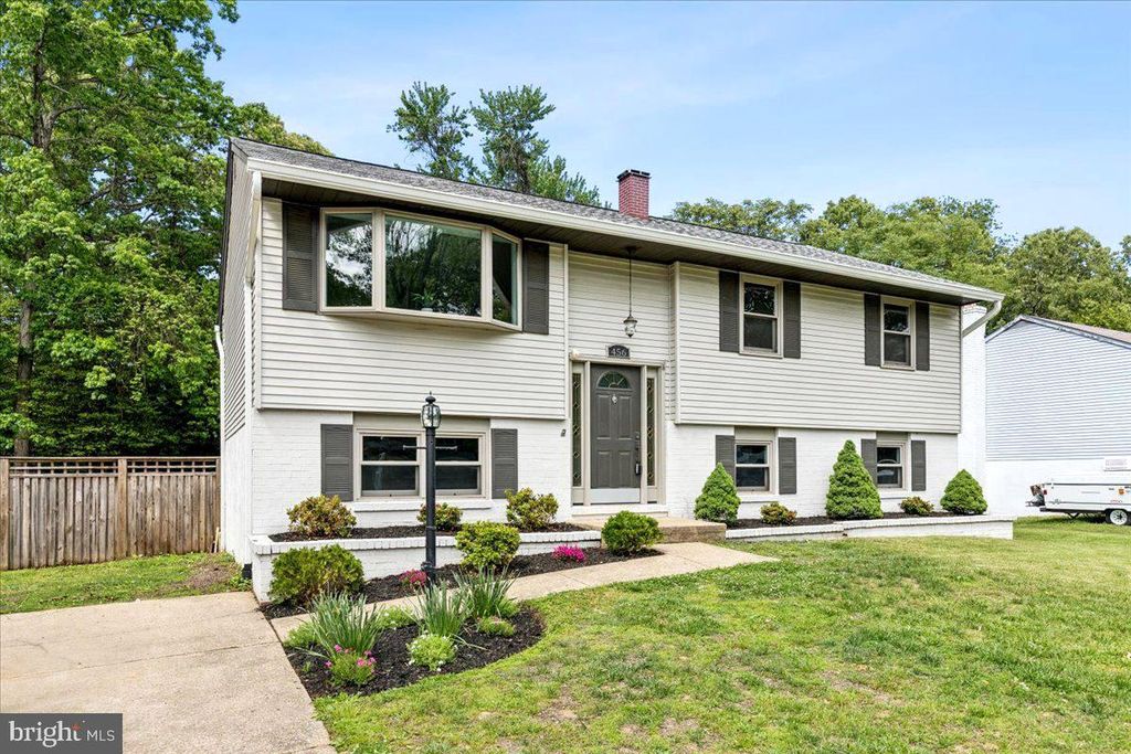 Image 32 of property listing at 456 RUTH RD, Arnold, MD 21012
