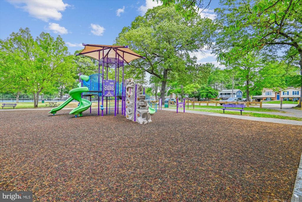 Image 37 of property listing at 456 RUTH RD, Arnold, MD 21012