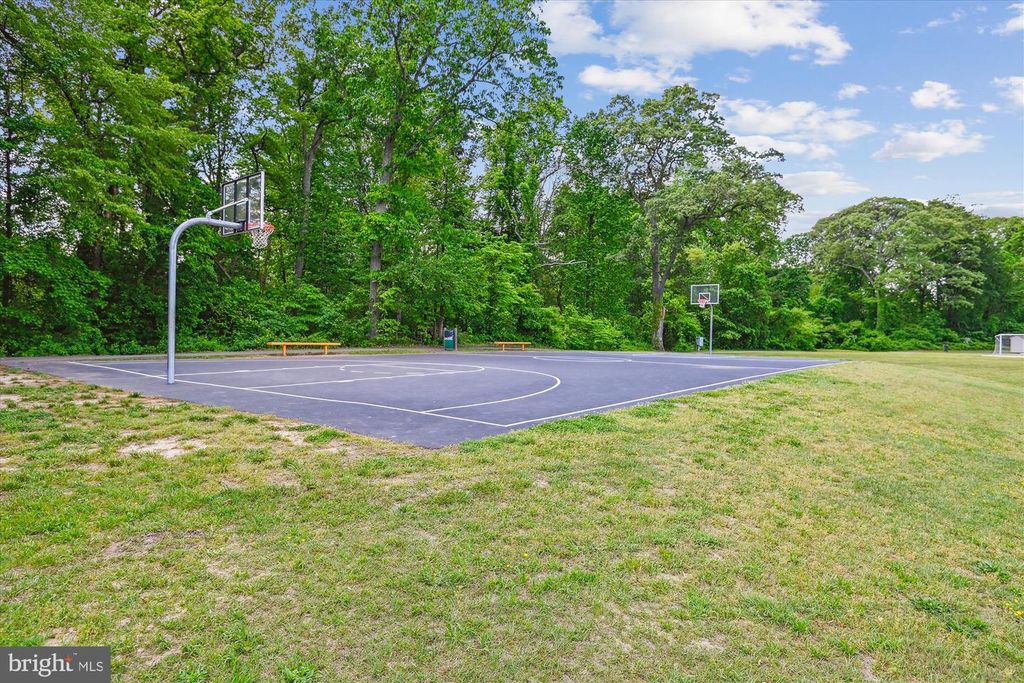 Image 39 of property listing at 456 RUTH RD, Arnold, MD 21012