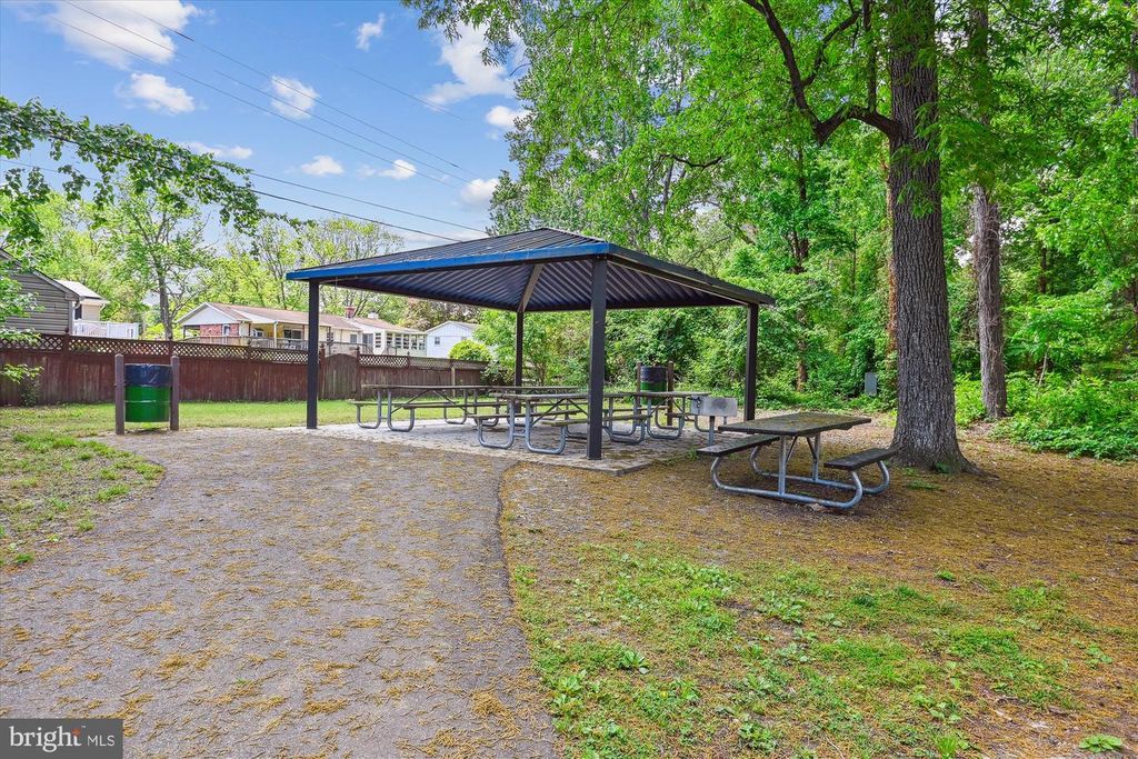 Image 40 of property listing at 456 RUTH RD, Arnold, MD 21012