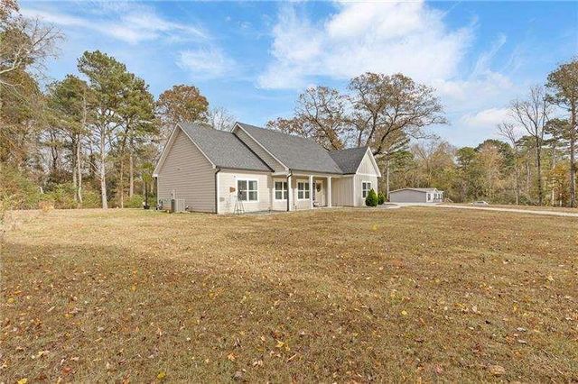 4201 Holly Springs Road, Gillsville, GA 30543