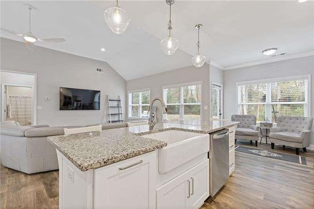 4201 Holly Springs Road, Gillsville, GA 30543