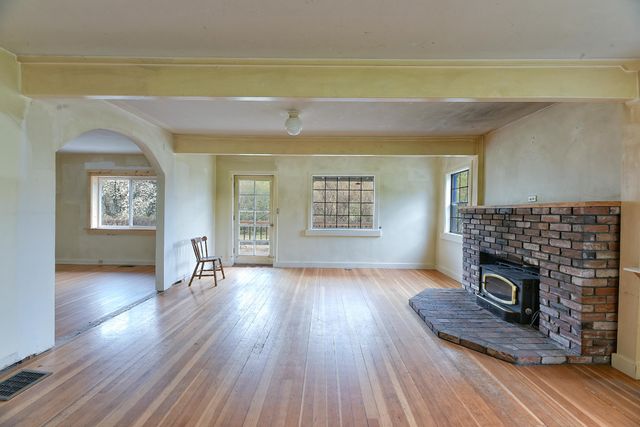 6285 Thompson Creek Road, Applegate, OR 97530