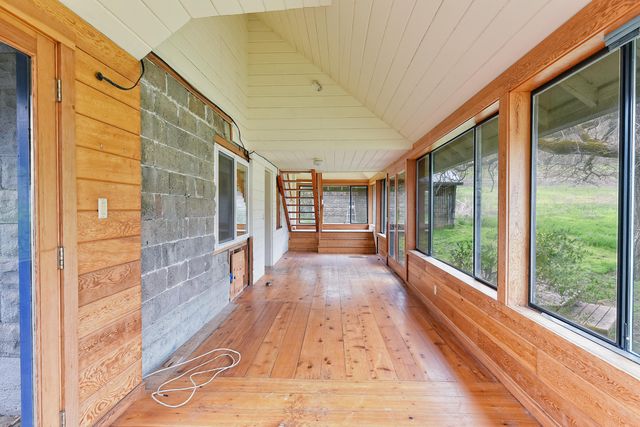 6285 Thompson Creek Road, Applegate, OR 97530