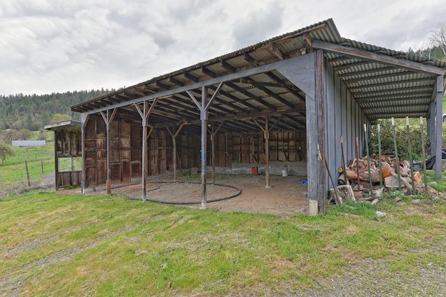 6285 Thompson Creek Road, Applegate, OR 97530