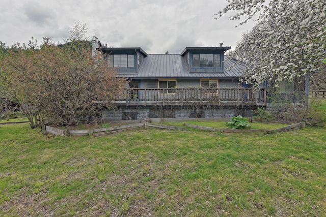 6285 Thompson Creek Road, Applegate, OR 97530