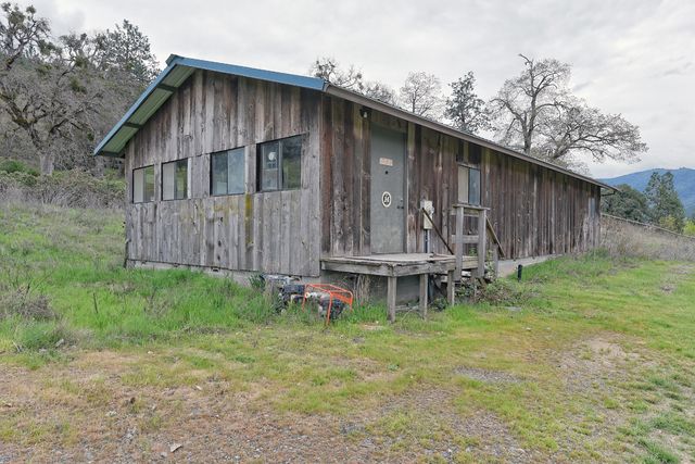 6285 Thompson Creek Road, Applegate, OR 97530