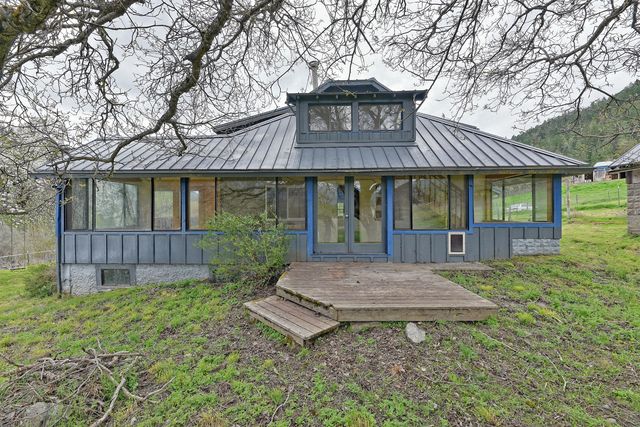 6285 Thompson Creek Road, Applegate, OR 97530