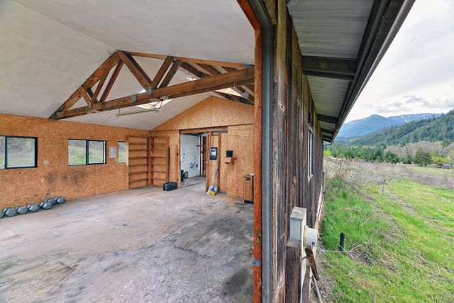 6285 Thompson Creek Road, Applegate, OR 97530