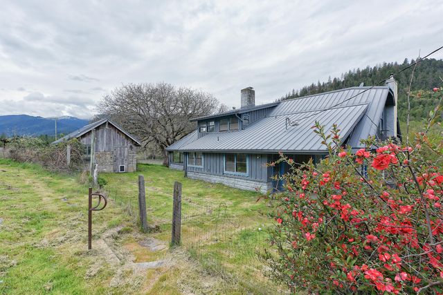 6285 Thompson Creek Road, Applegate, OR 97530