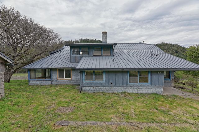 6285 Thompson Creek Road, Applegate, OR 97530