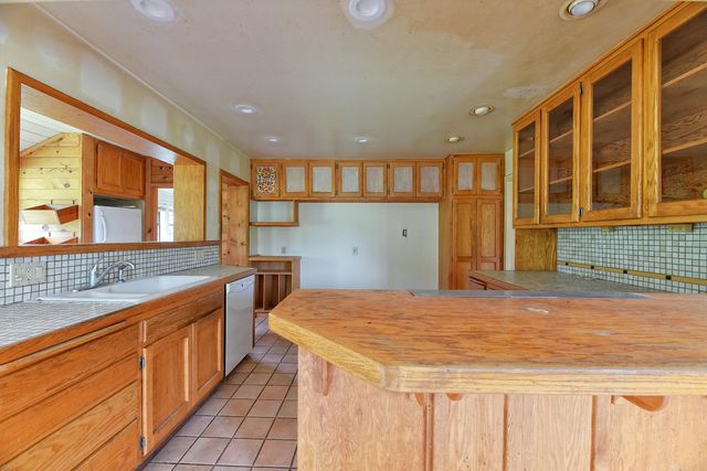 6285 Thompson Creek Road, Applegate, OR 97530