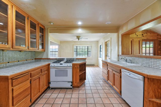 6285 Thompson Creek Road, Applegate, OR 97530