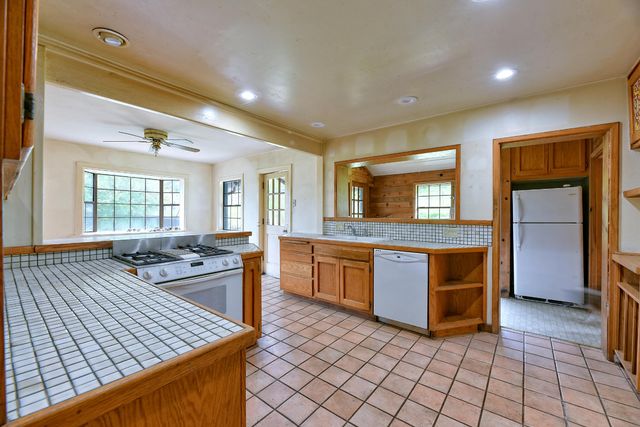 6285 Thompson Creek Road, Applegate, OR 97530