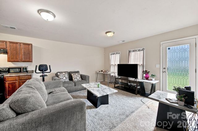 2142 Cindy Lane, Charlotte, NC 28216