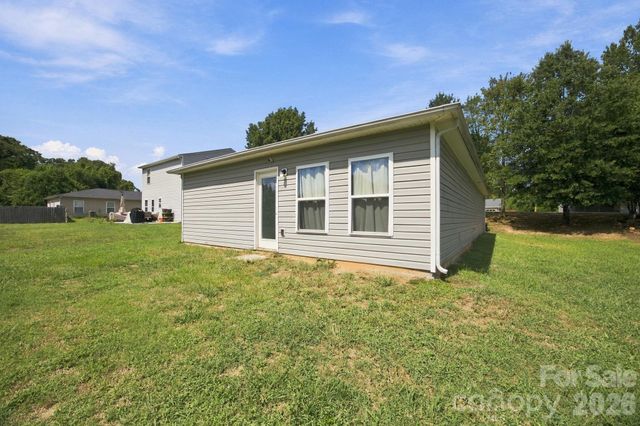 2142 Cindy Lane, Charlotte, NC 28216