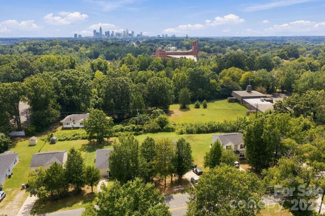 2142 Cindy Lane, Charlotte, NC 28216