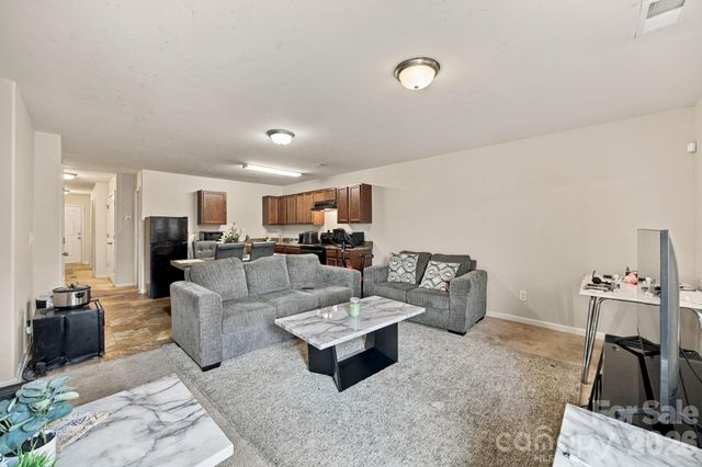 2142 Cindy Lane, Charlotte, NC 28216