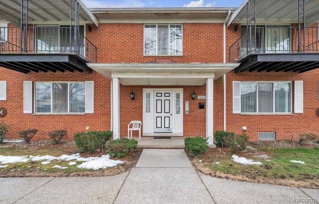15220 Garfield B, Redford, MI 48239