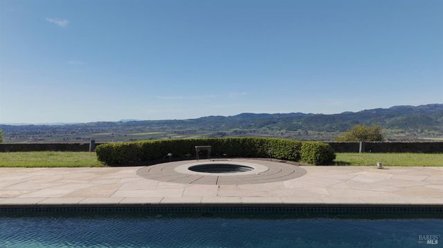 177 Ridge Dr, Napa, CA 94558