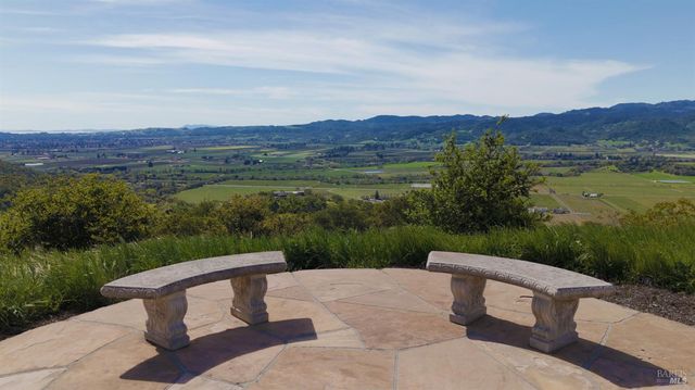 177 Ridge Dr, Napa, CA 94558