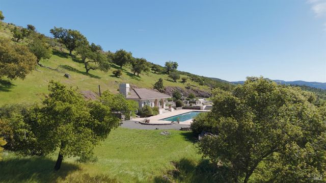 177 Ridge Dr, Napa, CA 94558