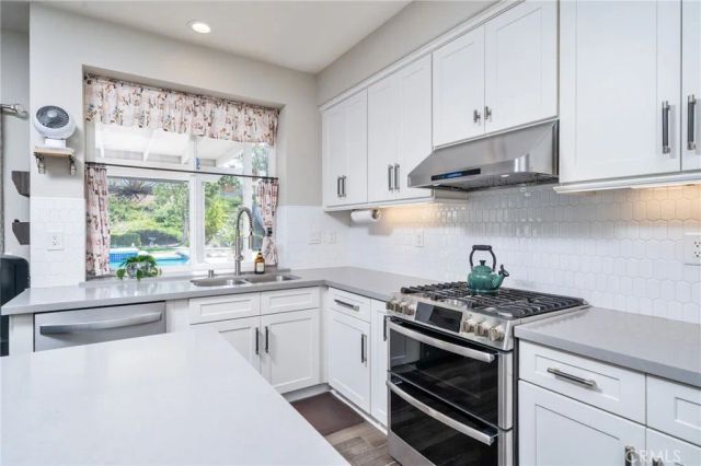 1520 Dianne, Corona, CA 92881