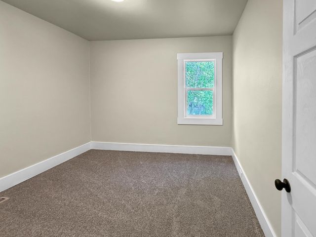 1145 9th Street N, Fargo, ND 58102