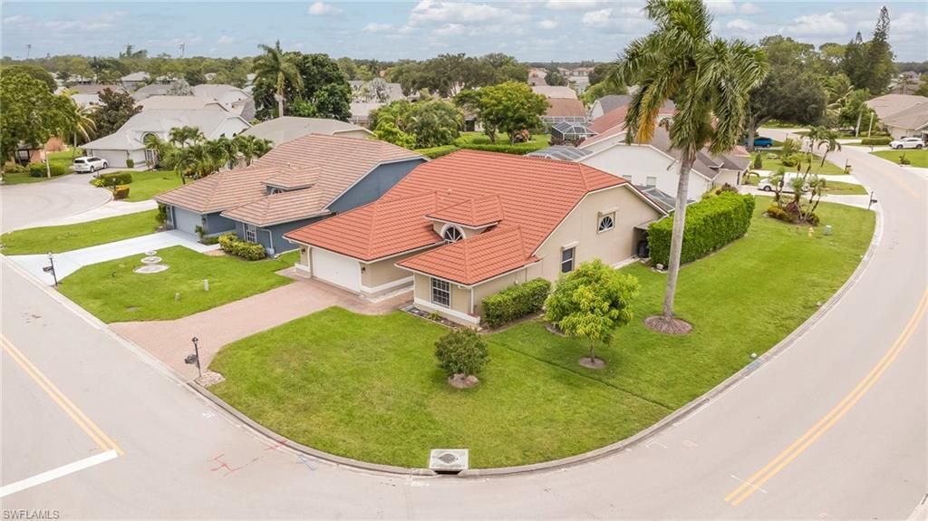 6630 Middlesex PL, NAPLES, FL 34104 — photo 2