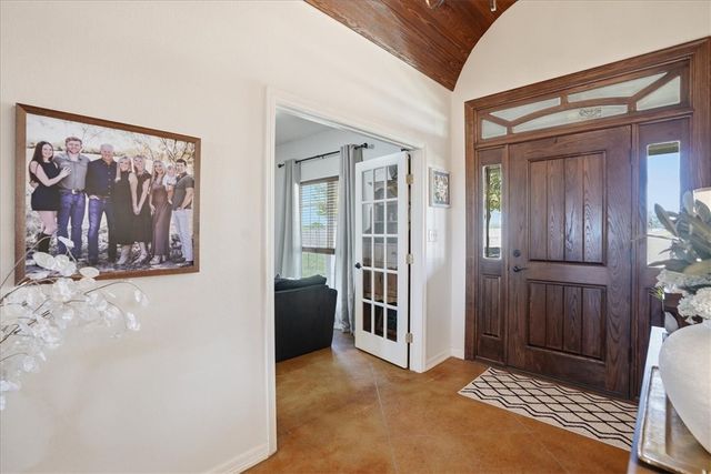 279 County Road 302, George West, TX 78022