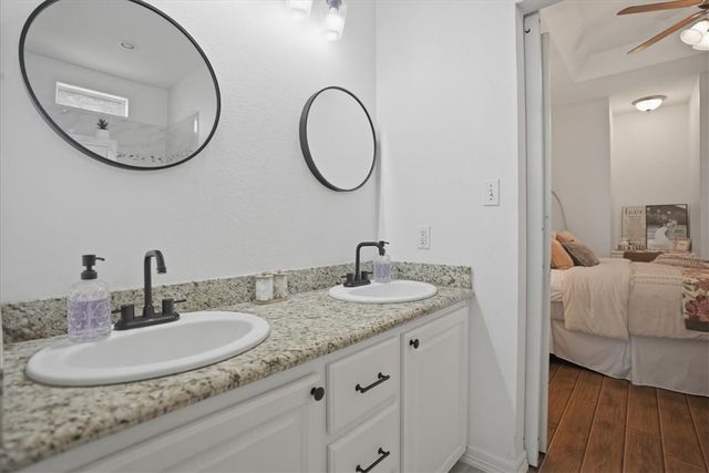 279 County Road 302, George West, TX 78022