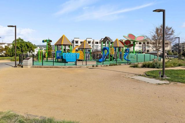 1916 Trento Loop, Milpitas, CA 95035