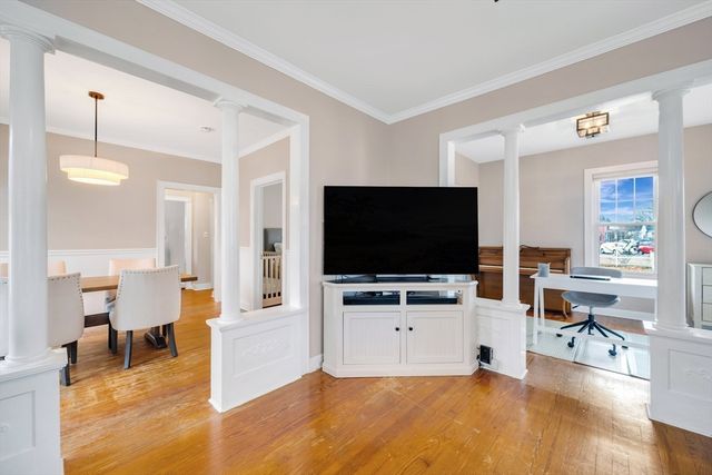 1705 Longmeadow St, Longmeadow, MA 01106