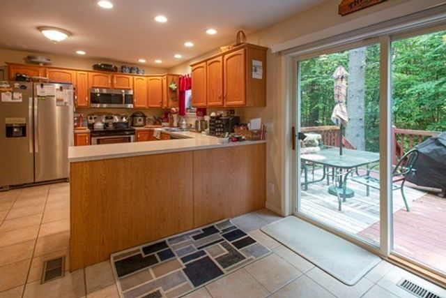 832 Westhampton Road, Northampton, MA 01062