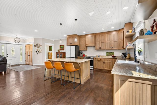 8320 Cattail Road NE, Pleasantville, OH 43148