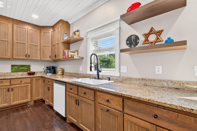 8320 Cattail Road NE, Pleasantville, OH 43148