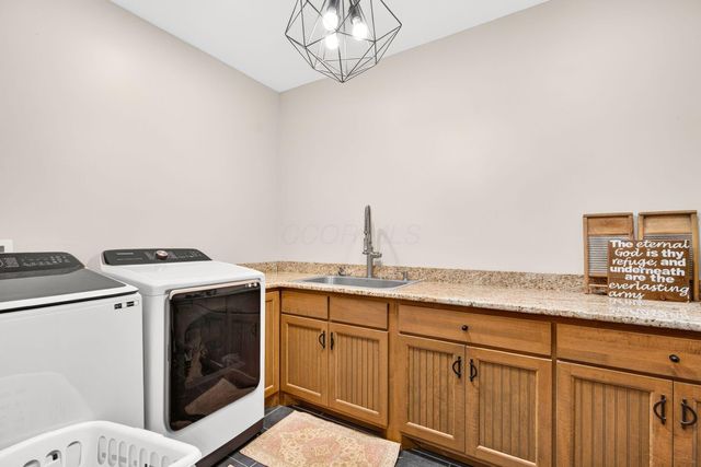 8320 Cattail Road NE, Pleasantville, OH 43148